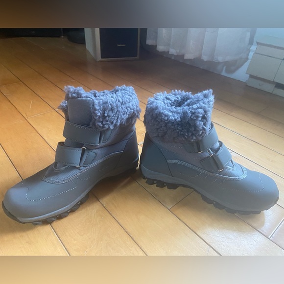 Winter walking boots NEW - Picture 2 of 7